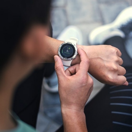 SUUNTO Smartwatch 5 Touch Bluetooth Android/iOS Blanco SS05030000 |  Cyberpuerta.mx
