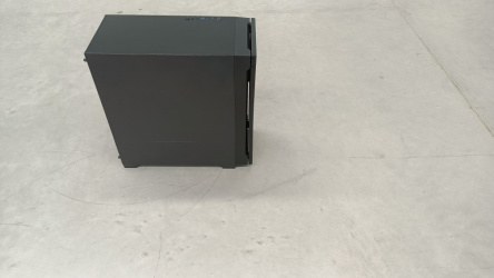 Gabinete Antec P10 Flux, Midi-Tower, ATX/Micro-ATX/Mini-ITX, USB 2.0/3.0, sin Fuente, 4 Ventiladores Instalados, Negro ― El gabinete tiene golpes en la parte trasera, un rayón en la tapa lateral derecha y un golpe en la tapa lateral izquierda 