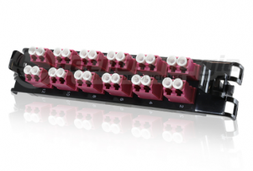 Belden Panel de Parcheo para Fibra Óptica12 Puertos, LC Dúplex Multimodo, OM4, Negro/Violeta 