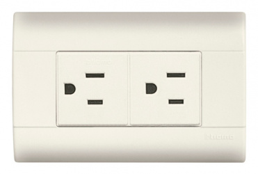 Bticino Tomacorriente E6028N, 2 Enchufes, 127V, 15A, Marfil 