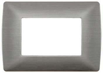 Bticino Placa de Pared con Cahasis QZ4803M3AAC, 3 Puertos, Aluminio 