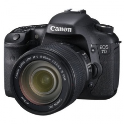 Canon EOS 7D, 18MP, Negra + Kit Lente 