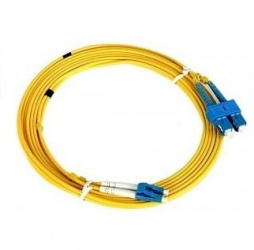 CommScope Cable Fibra Óptica LC Macho - LC Macho, 3.05 Metros, Amarillo 