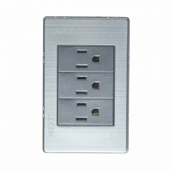 Lucek Tomacorriente BP08-M/A, 3 Enchufes, 100 - 250V, 15A, Plata 