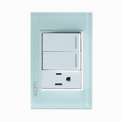 Lucek Tomacorriente BP19-CCB, 1 Enchufe + 2 Apagadores, 110 - 250V, 15A, Blanco 