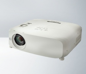 Proyector Panasonic PT-VW540U 3LCD, WXGA 1280 x 800, 5500 Lúmenes, con Bocinas, Blanco 