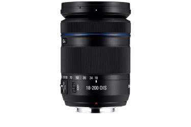 Samsung Lente EF 18-200mm f/3.5-6.3 ED OIS 