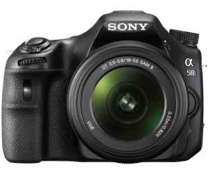 Sony SLT-A58K, 20.1MP, Full HD, 18-55 mm + Estuche 