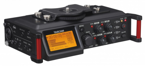 Tascam Grabadora de Audio Digital Profesional DR-70D, hasta 128GB, 4x XLR/6.3mm, USB, Negro 