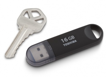 Memoria USB Toshiba TransMemory, 16GB, USB 3.0, Negro 
