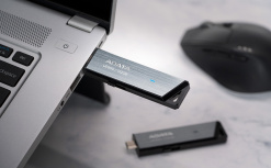 Memoria USB Adata Elite UE800, 128GB, USB-C 3.1, Lectura 1.000MB/s, Escritura 550MB/s, Plata image