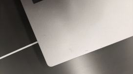 Laptop ASUS P1403CVA-I58G512-P1, 14" 1920x1080 Full HD, Intel Core i5-13420H, 8GB, 512GB SSD, Windows 11 Pro, Español ― Leves rasguños en la tapa superior y caja rota.