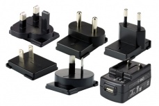 Honeywell Adaptador de Corriente, 5V, 2A, Negro, con Plugs Intercambiables, para EDA70