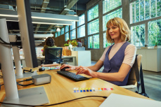 HP Docking Station 9X472UT USB-C, 3 x USB-A 3.0, 1 x HDMI, 2 x DisplayPort, 1 x RJ-45 image