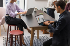 Laptop HP EliteBook 1040 G11, 14" 2880x1800, Intel Core Ultra 7 155H, 32GB, 1TB SSD, Windows 11 Pro, Inglés - Imagen adicional 3