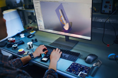 Computadora HP Z1 G9, Intel Core i7-14700, NVIDIA T400, 16GB, 512GB SSD, Wi-Fi, Windows 11 Pro + Teclado/Mouse image