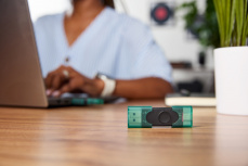 Memoria USB Kingston DTDEG2, 128GB, USB-A/USB-C 3.0, Lectura 220MB/s, Escritura 220MB/s, Negro/Verde image