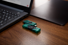 Memoria USB Kingston DTDEG2, 128GB, USB-A/USB-C 3.0, Lectura 220MB/s, Escritura 220MB/s, Negro/Verde image