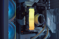 Memoria RAM Kingston FURY Renegade RGB DDR5, 7600MHz, 16GB, CL38, XMP, Plata image