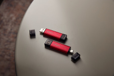 SSD Externo Kingston Dual Portable, 2 TB, USB-C/USB-A, Rojo image