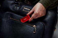 SSD Externo Kingston XS1000, 1TB, USB-C, Rojo image