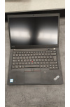 Laptop Lenovo ThinkPad P43s 14" 1920x1080 Full HD, Intel Core i7-8565U, NVIDIA Quadro P520, 16GB, 512GB SSD, Windows 10 Pro, Español ― Equipo de trabajo utilizado en oficina, con datalles esteticos.
