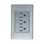 Lucek Tomacorriente BP08-M/P, 3 Enchufes, 110 - 250V, 15A, Plata
