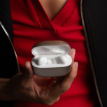 Perfect Choice Audífonos Intrauriculares con Micrófono InTune, Inalámbrico, Bluetooth, USB-C, Beige - Imagen adicional 4