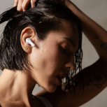 Perfect Choice Audífonos Intrauriculares con Micrófono InTune, Inalámbrico, Bluetooth, USB-C, Beige - Imagen adicional 7