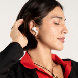 Perfect Choice Audífonos Intrauriculares con Micrófono InTune, Inalámbrico, Bluetooth, USB-C, Beige - Imagen adicional 5