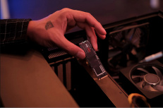 SSD Samsung 990 PRO NVMe, 4TB, M.2, 6900 MB/s Escritura, 7450 MB/s Lectura, PCI Express 4.0 image