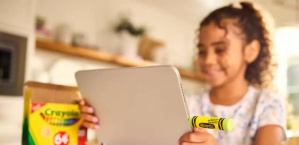 Memoria USB SanDisk Crayola, 256GB, USB-C 3.0, Naranja - Imagen adicional 3