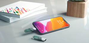 Memoria USB SanDisk iXpand Flip, 64GB, USB-A/Lightning, Plata image