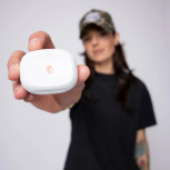 Skullcandy Audífonos Intrauriculares con Micrófono Smokin Buds, Inalámbrico, Bluetooth, Beige - Imagen adicional 3