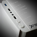 Computadora Gamer Xtreme PC Gaming CM-05740, AMD Ryzen 5 8400F, AMD Radeon RX 7600, 32GB, 1TB SSD, Wi-Fi, Windows 11 Prueba + Teclado/Mouse/Monitor de 27" image