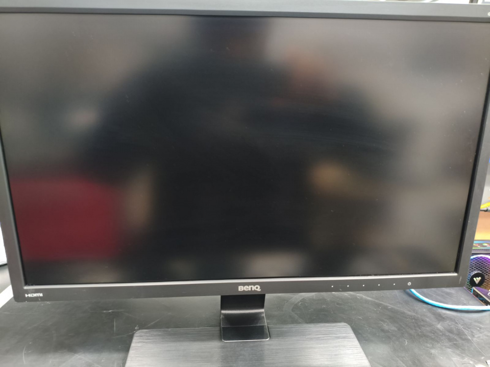 Monitor BenQ GL2230A LED 21.5'', Full HD, Negro ― Equipo usado en oficina; cuenta con entradas VGA y HDMI, e incluye cable y tomacorriente.