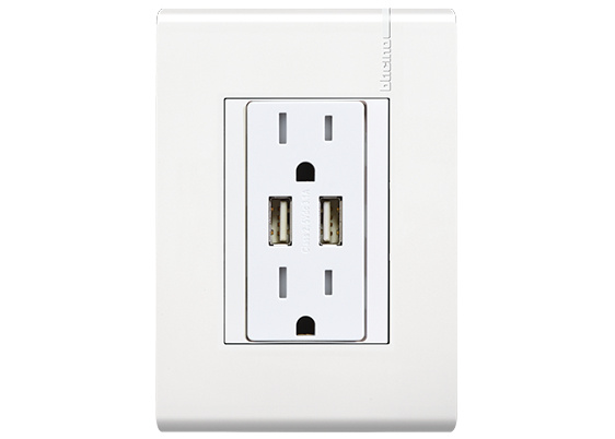 Bticino Tomacorriente E6028NUSBPTL, 4 Enchufes, 127 - 250V, 15A, Blanco