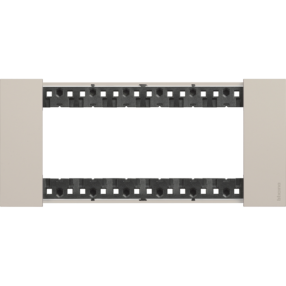 Bticino Placa de Pared KA4806KM, 3 Puertos, Arena