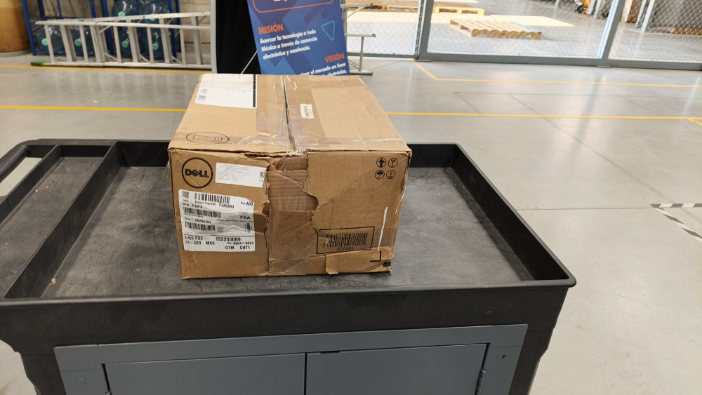 Computadora Dell Pro Slim, Intel Core i5-14500, 8GB, 512GB SSD, Wi-Fi, Windows 11 Pro + Teclado/Mouse ― Tiene la caja maltratada.
