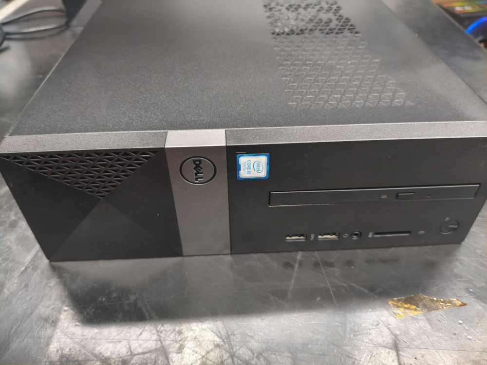 Computadora Dell Vostro 3268, Intel Core i5-7400, 4GB, 500GB, Wi-Fi, Windows 10 Pro ― Equipo usado en oficina; solo incluye la PC, sin cables ni accesorios.