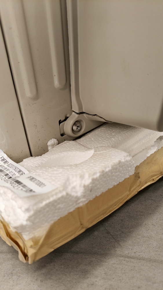 Mirage Aire Acondicionado Minisplit Life 12+, 12.000BTU/h, 950W, Blanco ― Cobertura lateral de plástico quebrada, sin afectar el desempeño.