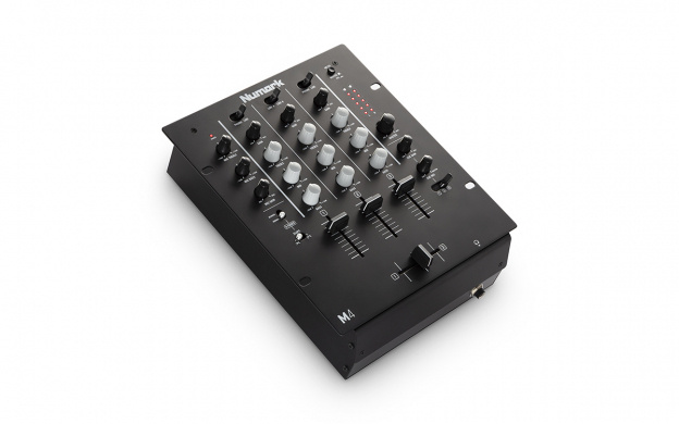 Numark Mezcladora DJ M4, 3 Canales, Negro