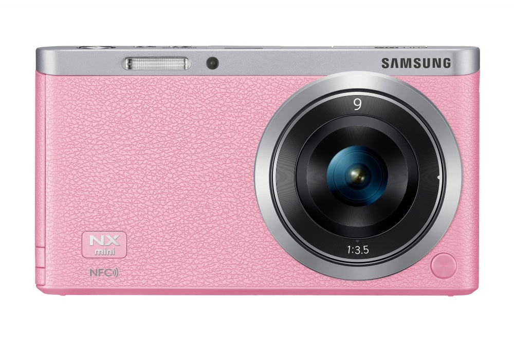 Cámara Digital Samsung NX Mini, Smart Cámara Pantalla Táctil Flip Up, 20.5MP, WiFi, Rosa