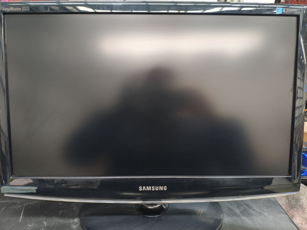 Monitor Gamer Samsung SyncMaster 2333 LCD 23", 1920x1080 Full HD, No disponible, Negro ― Equipo usado en oficina; únicamente cuenta con entrada VGA e incluye cable y tomacorriente.