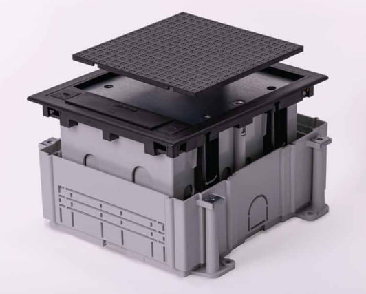 Simon Caja de Suelo SF370/14CY, 3 Módulos, Gris/Negro