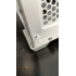 Gabinete DeepCool CG530, Midi-Tower, ATX/Micro-ATX/Mini-ITX, USB 2.0/3.0, sin Fuente, 4 Ventiladores Instalados, Blanco ― El gabinete tiene golpes en las tapas laterales inferiores, doblando el metal pero sin afectar su función.  5