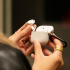 Native Union Active, Funda para AirPods 4ta Generación, Blanco - Imagen adicional 4