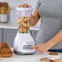 Oster Licuadora BLSTKAPWPB, 1.2 Litros, 800W, 2 Velocidades, Blanco - Imagen adicional 2