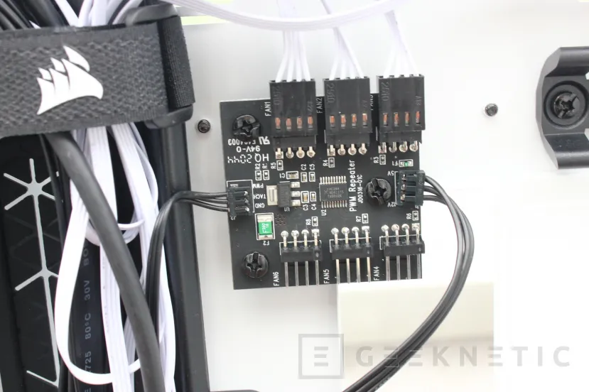 Imágenes 1: Si tienen incluído un controlador PWM para conectar hasta 6 ventiladores, es un gabinete increíble, yo lo compre para cambiar mi 4000x y lo recomiendo mucho.