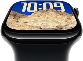 La pantalla de un Apple Watch Series 10 se inclina hacia atrás para destacar su mayor área de visualización